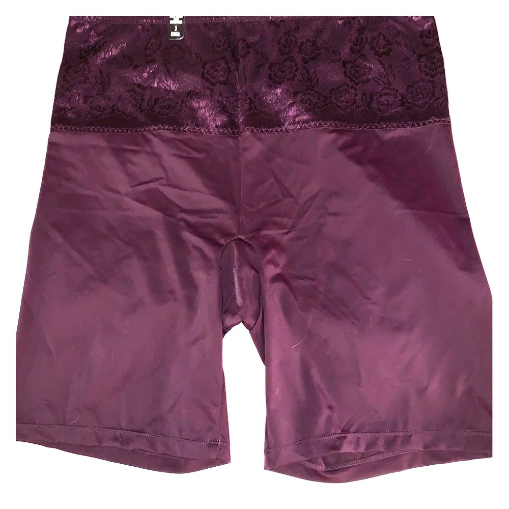 Torrid NWT High waist smoothing short